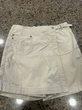 Woolrich Beige Wrap Skort with Pocket and Buckle